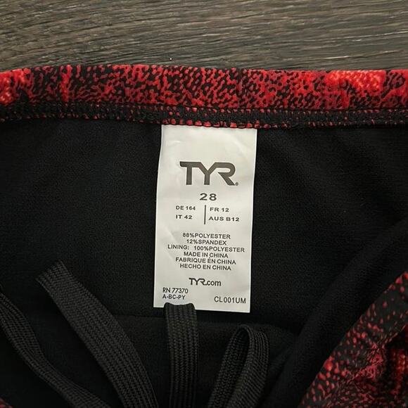 TYR Swim Briefs - Picture 3 of 4